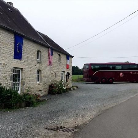 Chevrerie De La Huberdiere Villa Liesville-sur-Douve Bagian luar foto