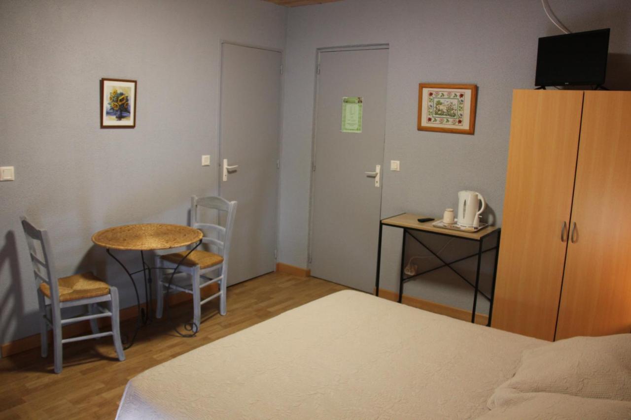 Chevrerie De La Huberdiere Liesville-sur-Douve Bagian luar foto